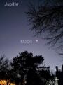 Jupiter and Venus in comparison to the young lunar crescent (Providence 2025).